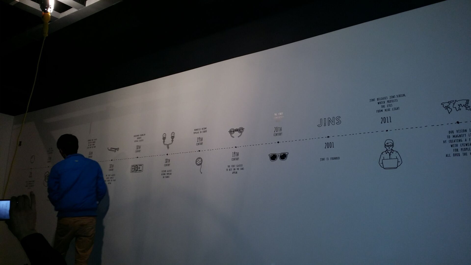 現(xiàn)場墻面絲印展示